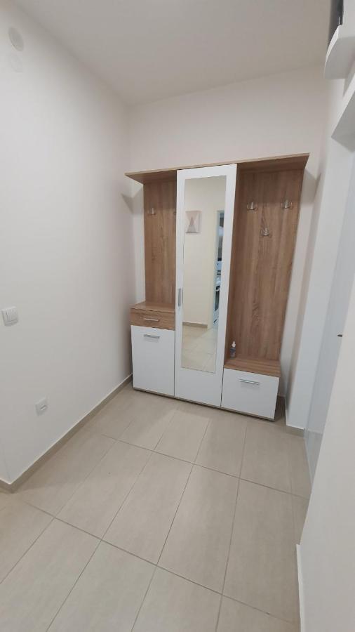 Apartman 8 Vrdnik Luaran gambar