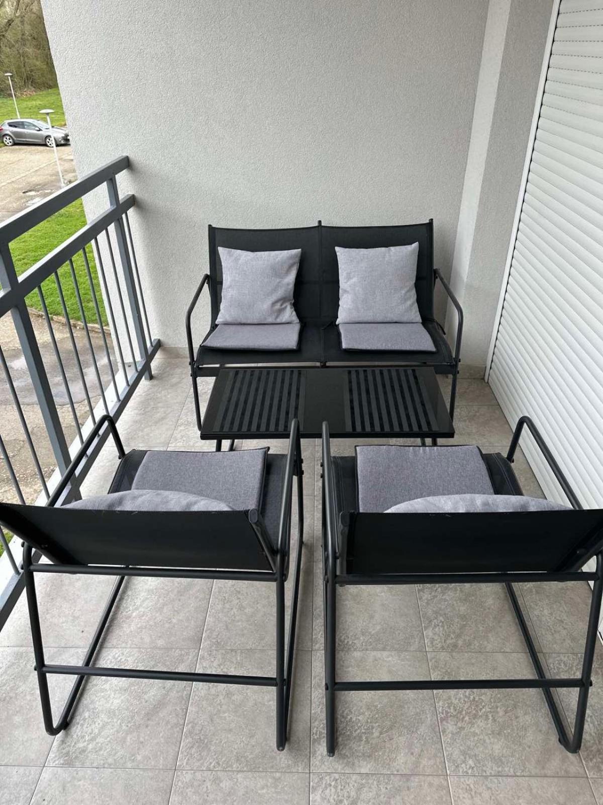 Apartman 8 Vrdnik Luaran gambar